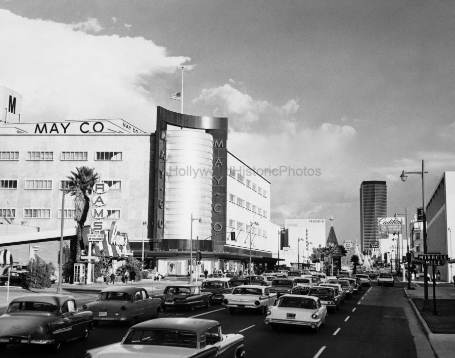 Miracle Mile 1959 Wilshire Blvd and Fairfax Ave.jpg